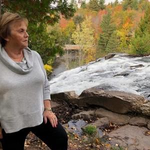 Meet your Posher, Shirley